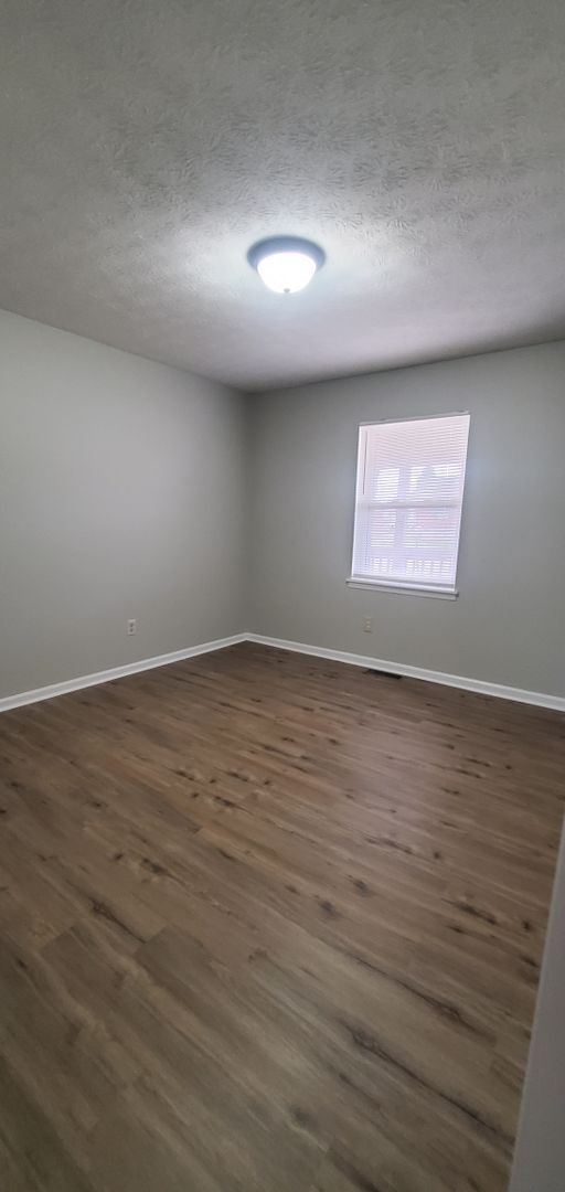 Building Photo - 514 Foxwood Dr