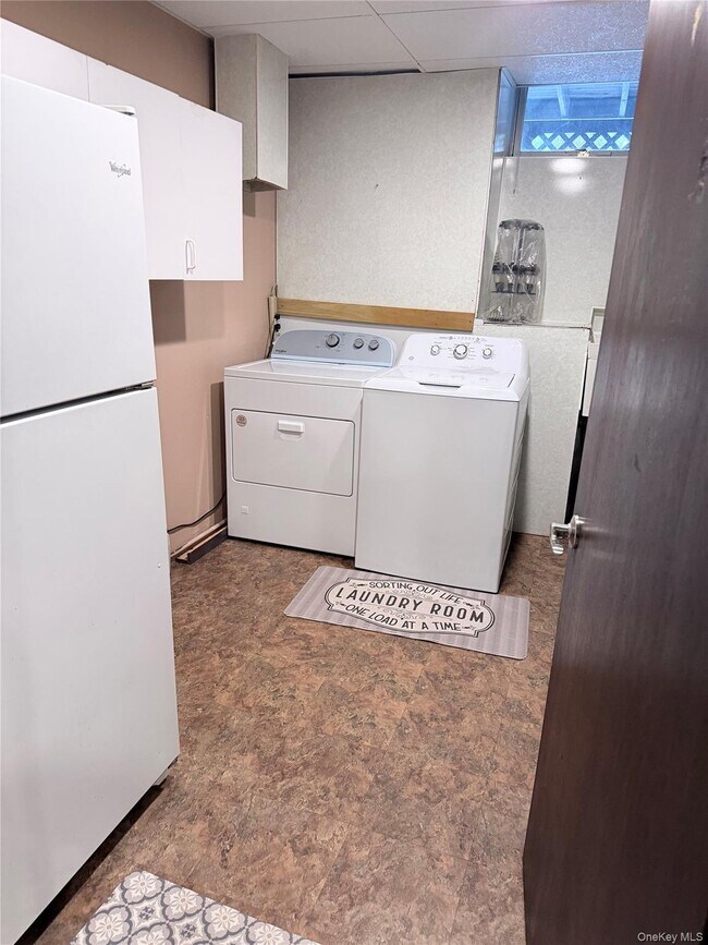 Building Photo - 41 Stratford Rd