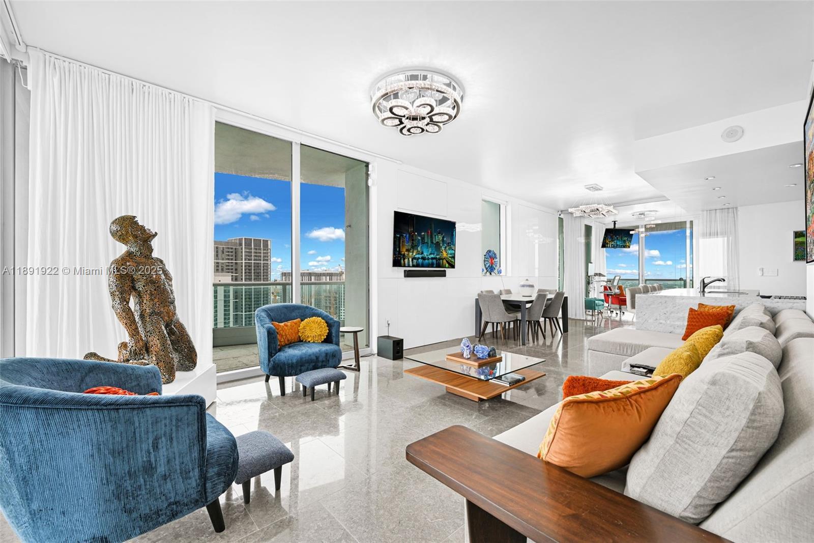 Building Photo - 900 Biscayne Blvd