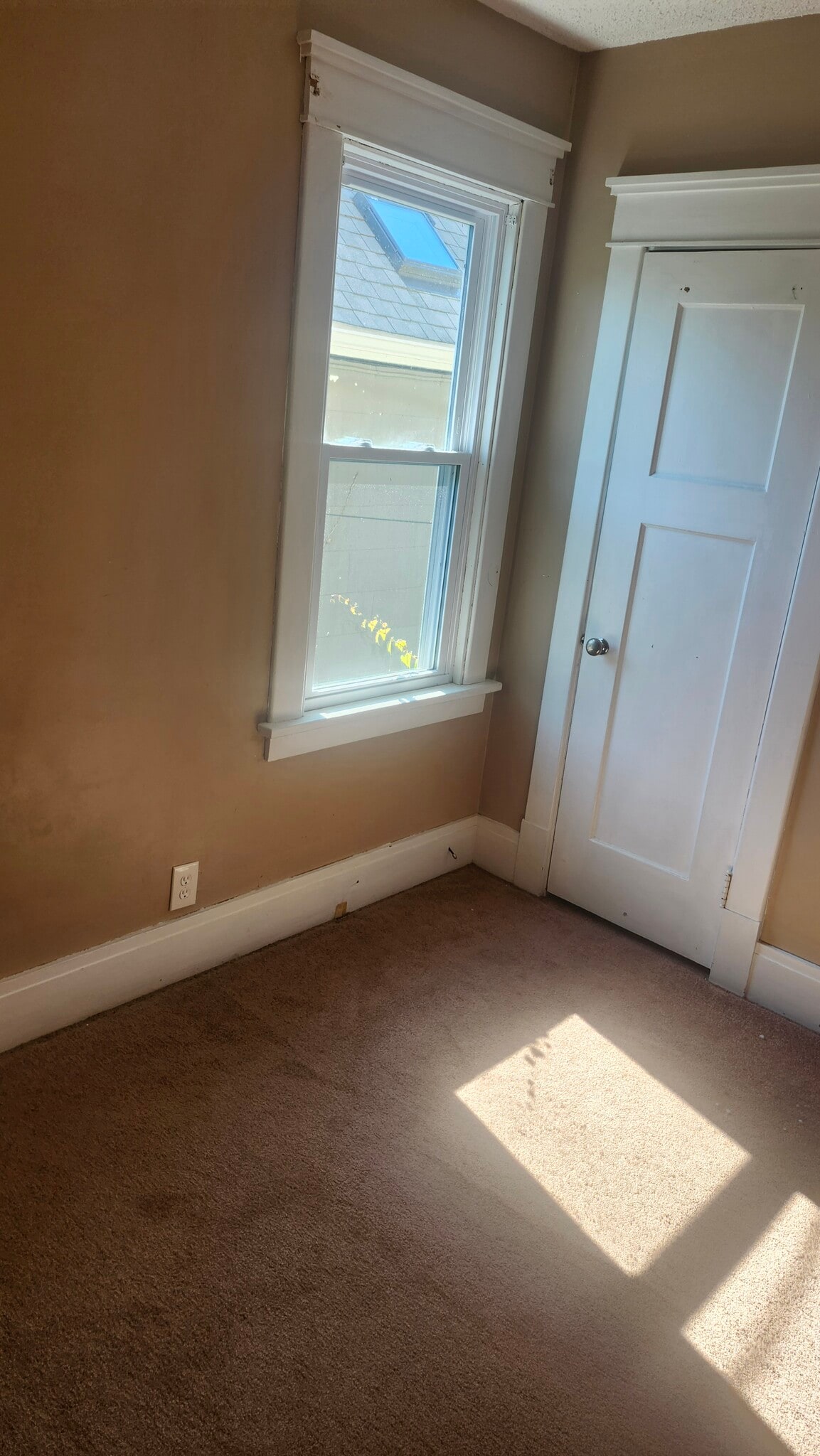 Bedroom 2 - 47 Roesch Ave