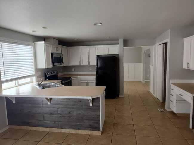 Building Photo - 4211 Holland Ln