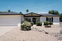 Building Photo - 4944 E Andora Dr