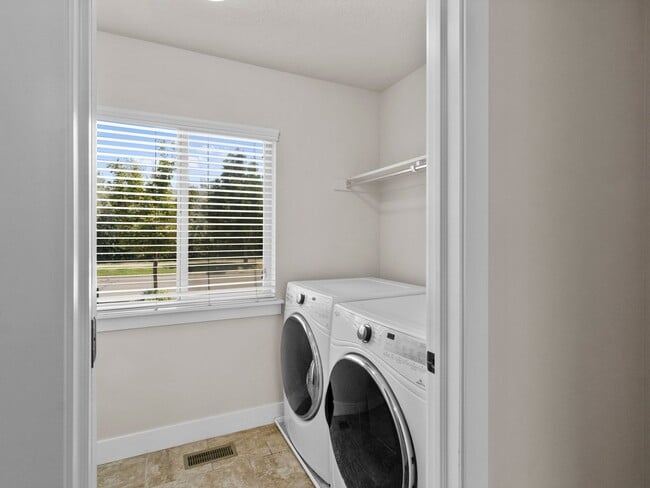 Building Photo - Beautiful Bluffdale home for rent!