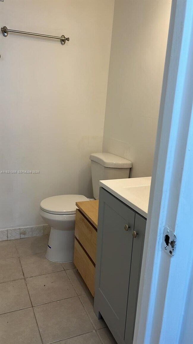 Building Photo - 2100 Sans Souci Blvd