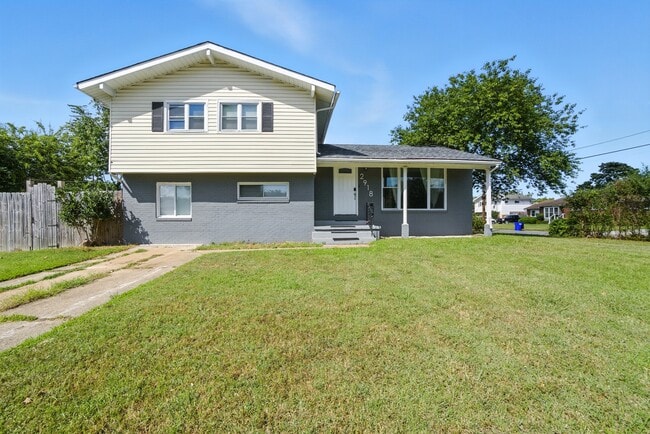 Building Photo - 2918 Somerset Ln