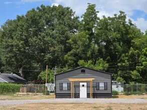 Building Photo - Haleyville Barndos