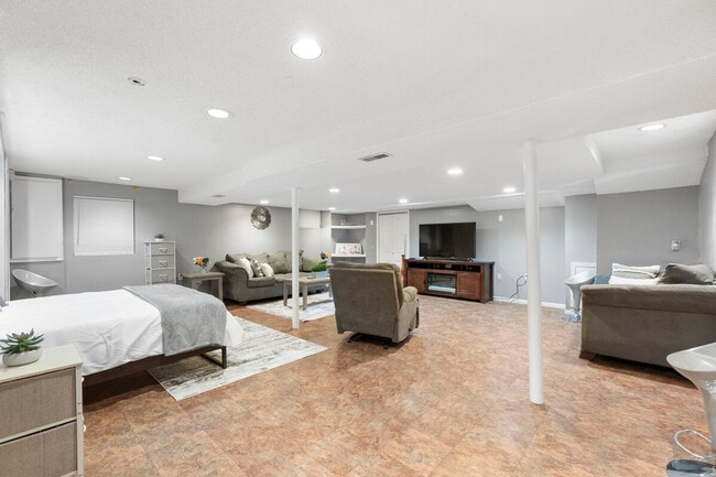 Building Photo - 5000 190th St