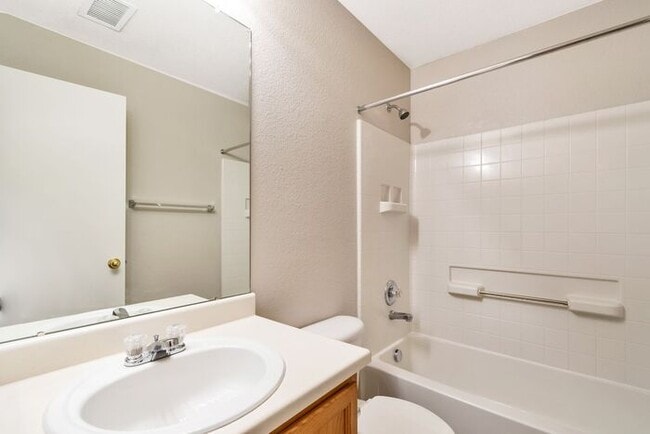 Building Photo - 3BR Townhome Near DIA & Light Rail | New Carpet, Garage & Fenced Patio