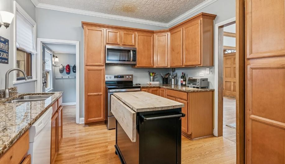 Building Photo - 820 N Oak Park Ave