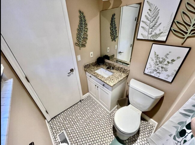 Building Photo - 9695 Whippoorwill Ln