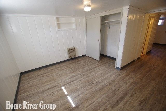 Building Photo - 219-B