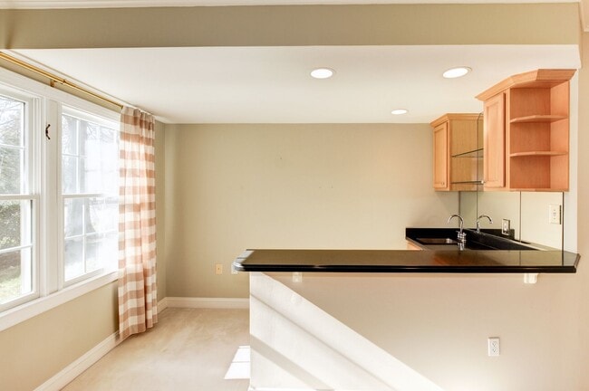 Building Photo - Lovely and Sought After Home for Rent in t...