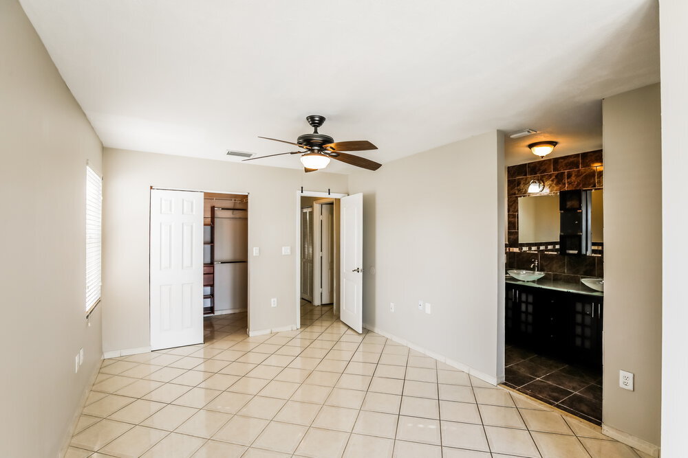 Building Photo - 4771 SW 154th Ave