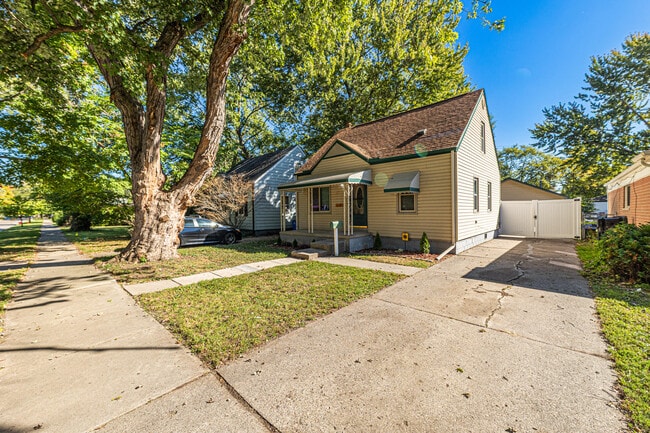 Building Photo - 4705 Jackson St