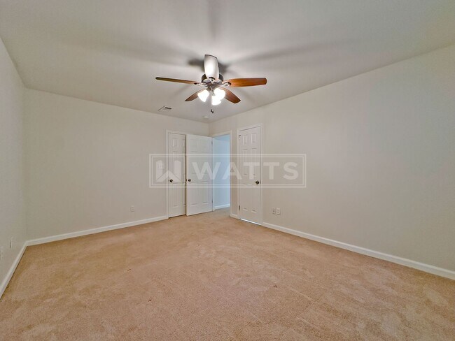 Building Photo - 4 Bedroom, 4.5 Bath Home in Heart of Hoover