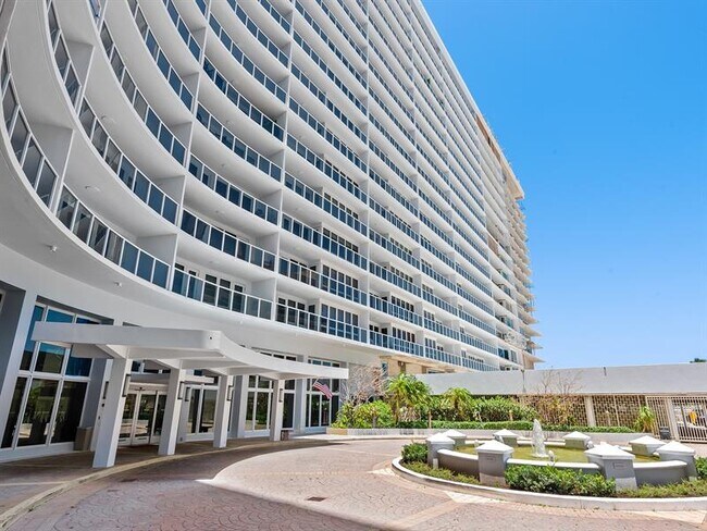 Building Photo - 4100 Galt Ocean Dr