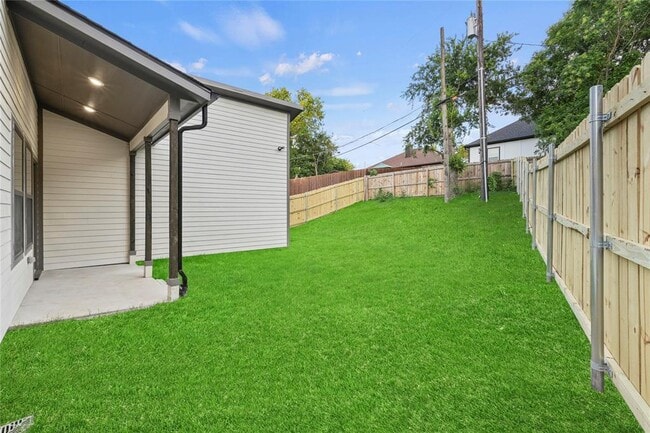 Building Photo - 2508 Kool Ave