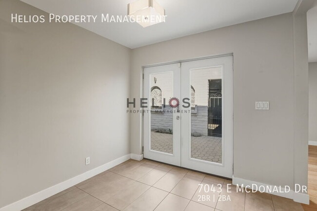 Building Photo - 7043 E McDonald Dr