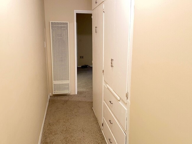 Building Photo - Nice Neighborhood North Long Beach 2 bd 1 ...