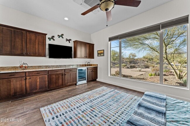 Building Photo - 3672 Ridgeview Ter