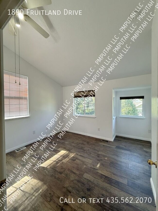 Building Photo - 1890 Fruitland Dr