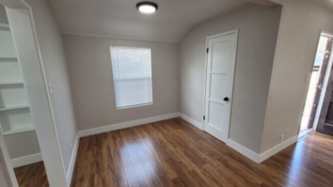 Building Photo - 1111 Flora St