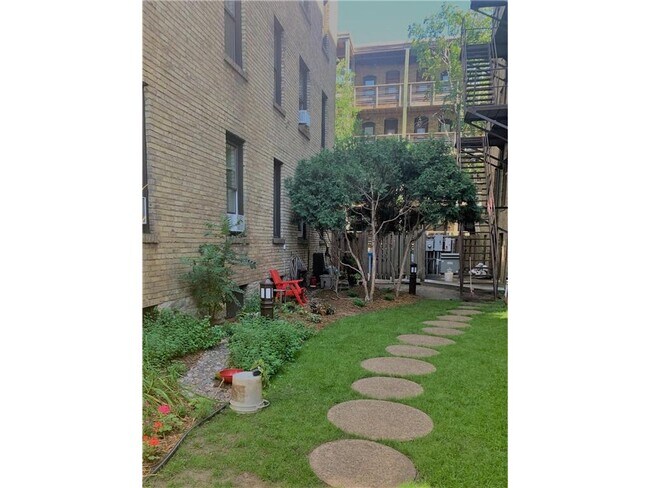 Building Photo - 1401 Willow St