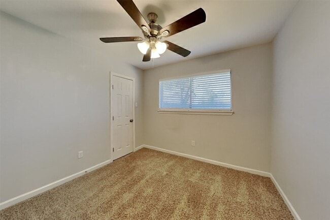 Building Photo - 4135 Lufborough Dr