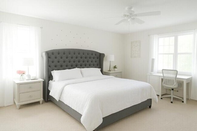 Building Photo - 7228 Chesapeake Cir