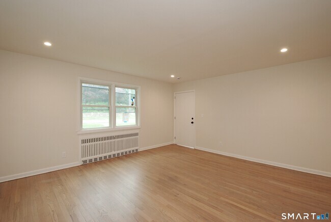 Building Photo - 306 Courtland Ave
