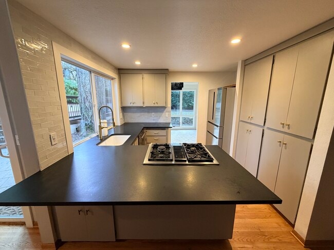 Building Photo - 1620 Ash St