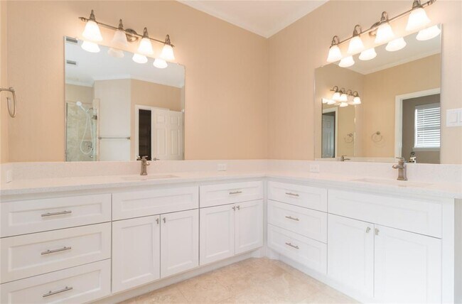 Building Photo - 4607 Breezy Point Dr