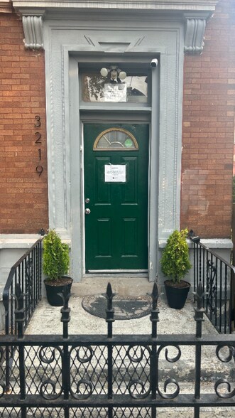 Building Photo - 3219 W 23rd St