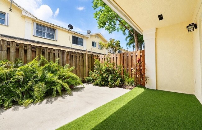 Building Photo - 11840 SW 99th St