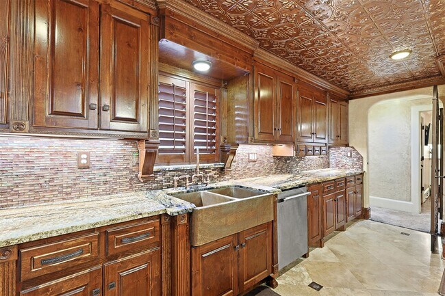 Building Photo - 3543 Rosedale St