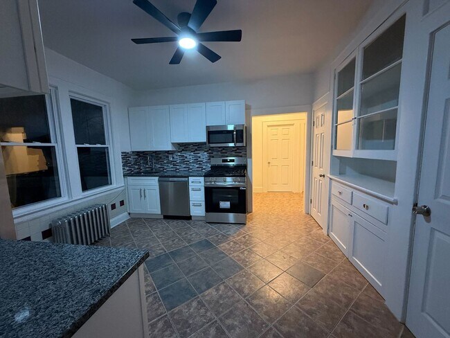 Building Photo - 108-110 Grand Ave.