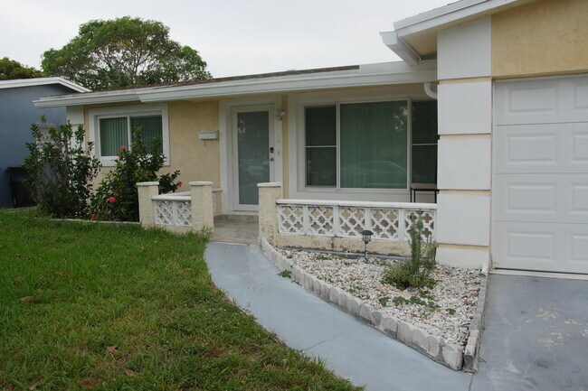 Primary Photo - 871 SW 63rd Terrace