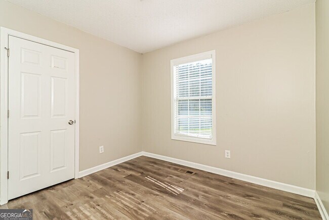 Building Photo - 428 Ivy Crest Dr