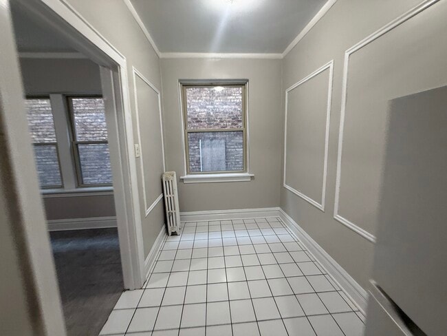 Building Photo - 3120 S Oak Park Ave