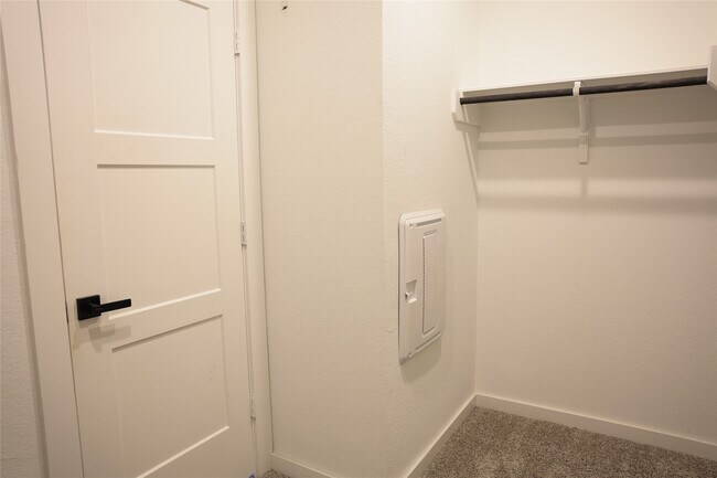 Building Photo - 22502 Petrizzi Ln