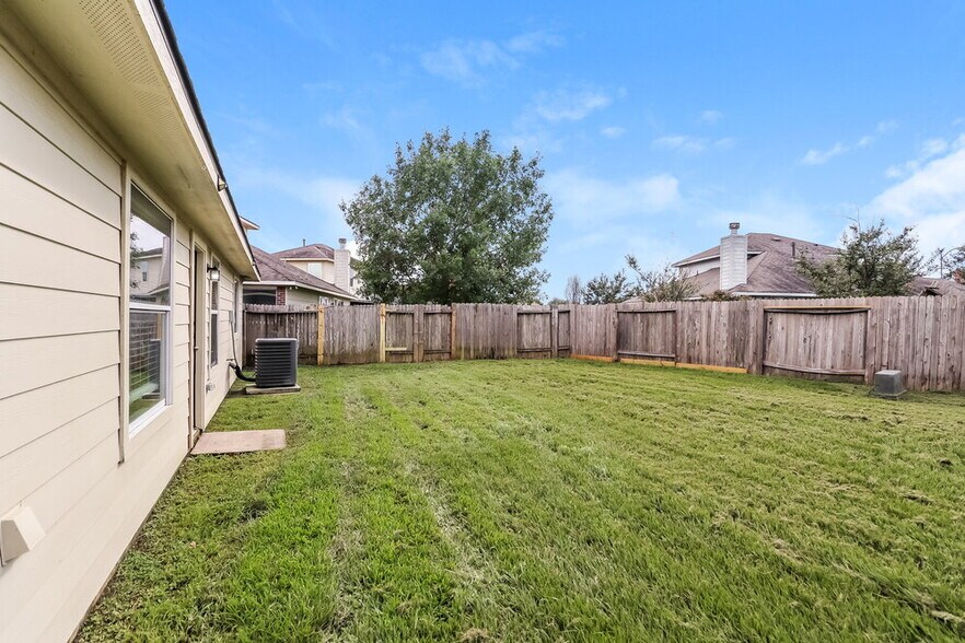 Building Photo - 5203 Lost Cove Ln