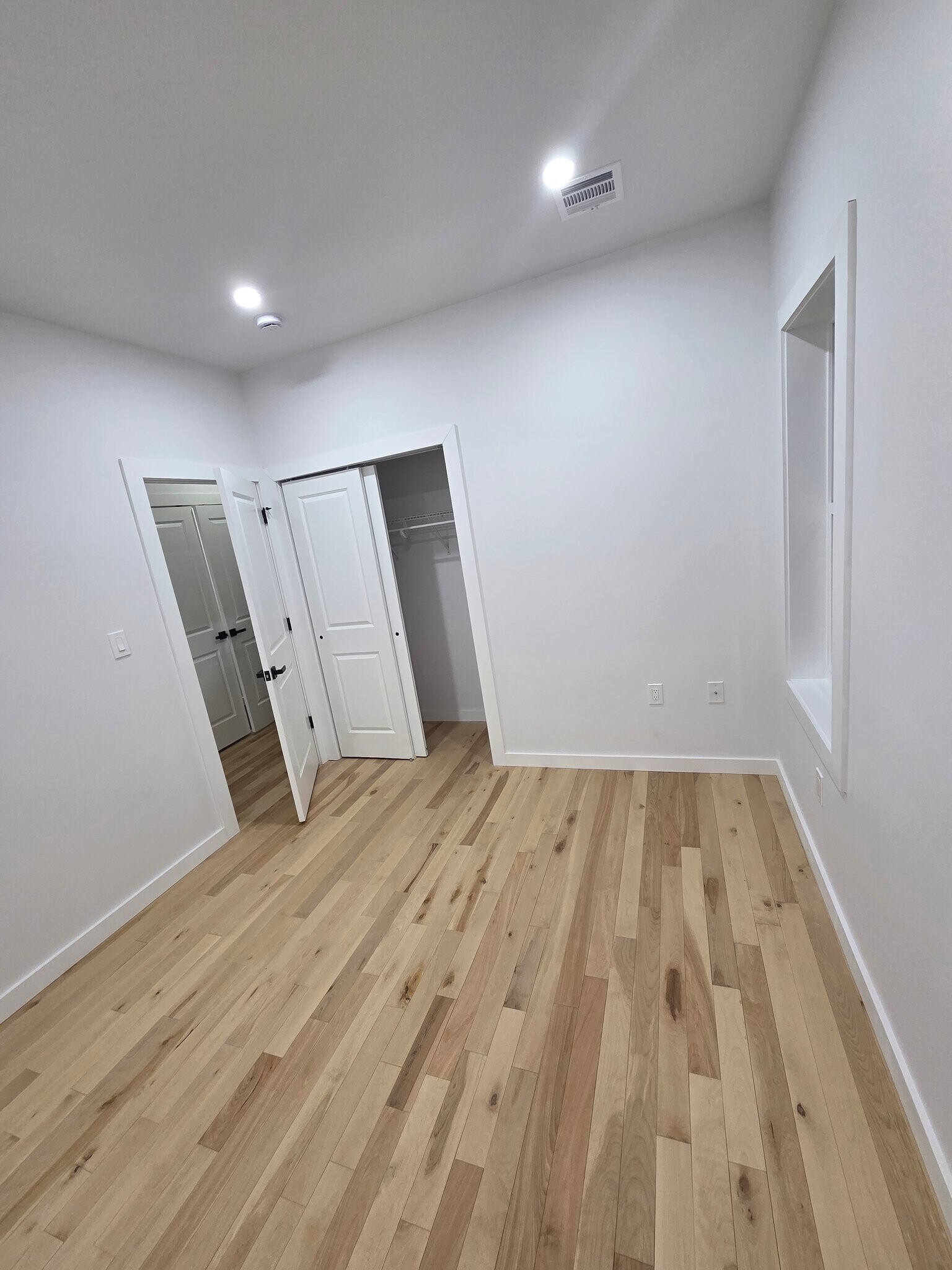 Building Photo - 9 Voorhees St