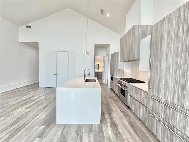 Building Photo - 3525 Normandy Ave