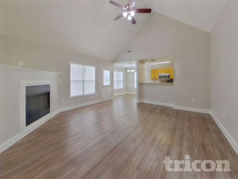 Building Photo - 556 Scarlet Leaf Ln.