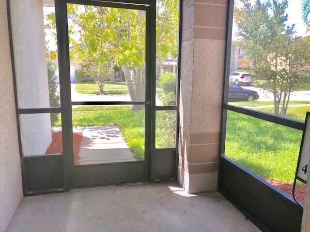 Building Photo - AVALON PARK!MOVE IN NOW! LARGE 5bd 2.5 bat...