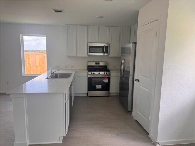 Building Photo - 25668 Rose Creek Dr