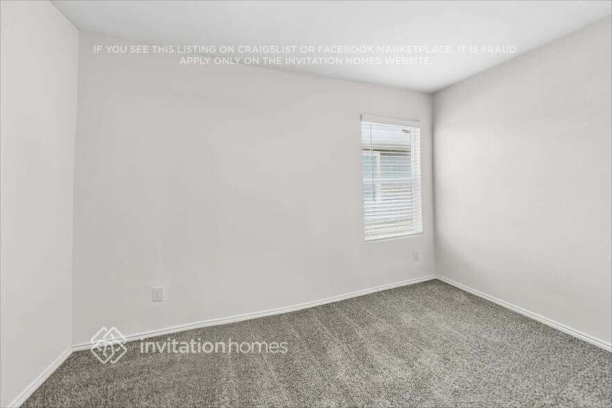 Building Photo - 5423 Longshadow Dr