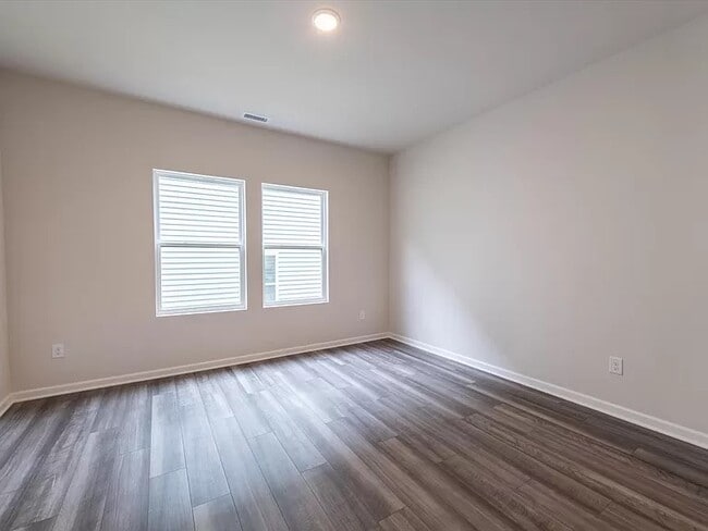 Building Photo - 1032 Umstead Grove Way