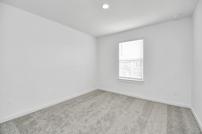 Building Photo - 12316 Basilwood Dr