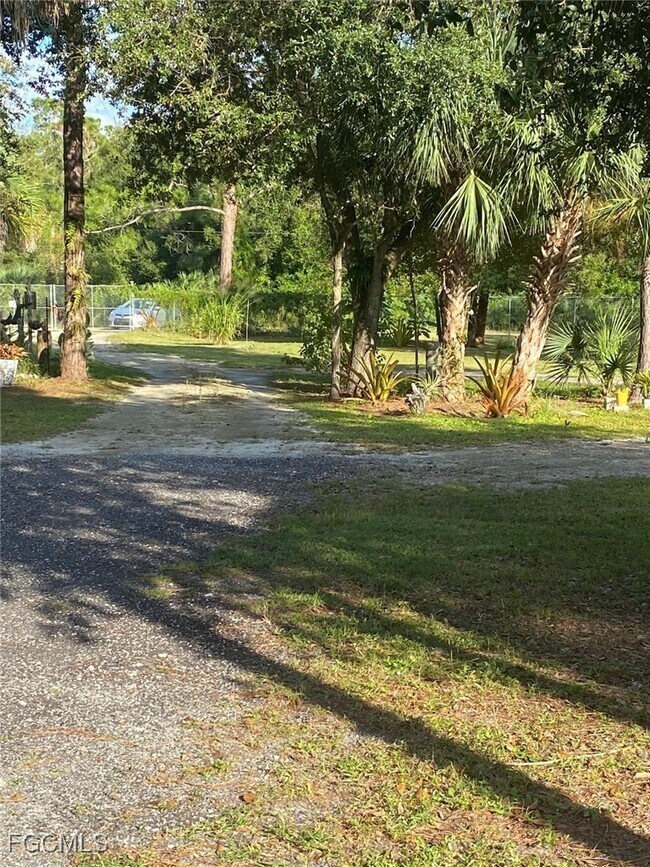 Building Photo - 430 S Lindero St